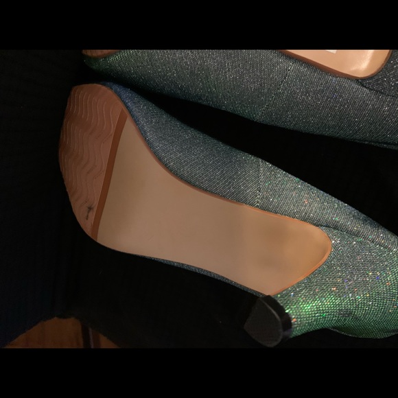 Shoes - Picture 6 of 6